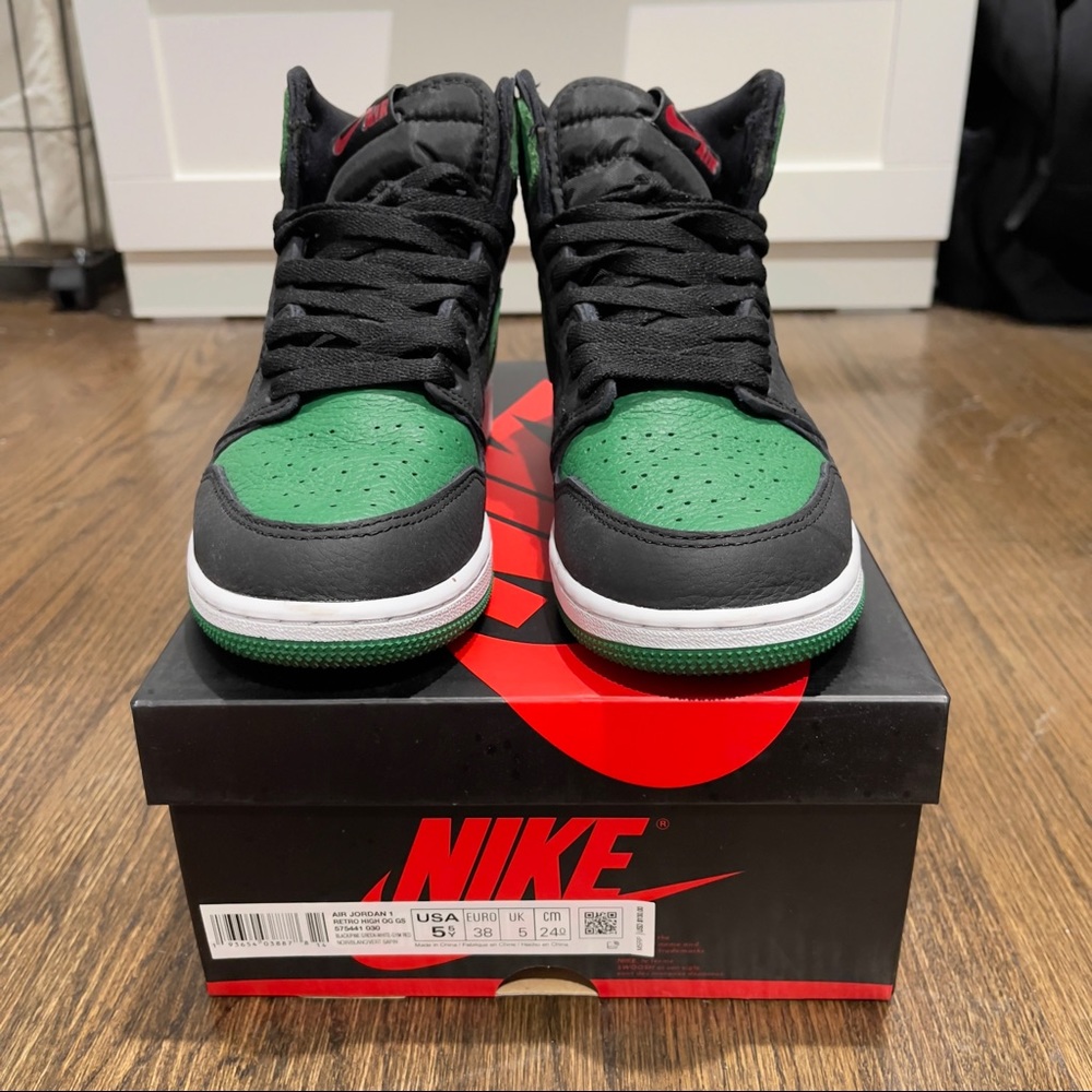 Air jordan retro 1 pine green men’s size 5.5